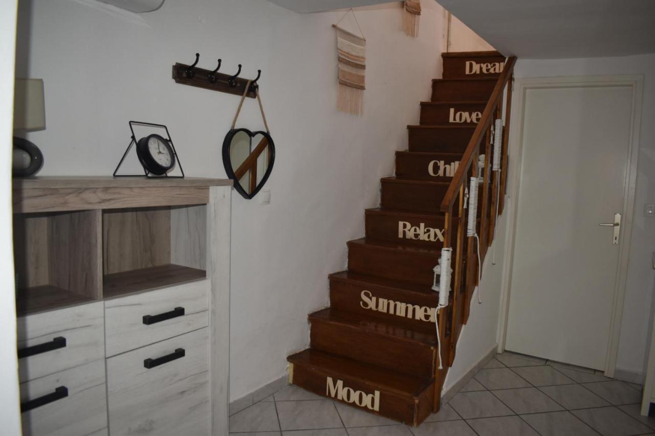 Apartment Estera Jelsa  Εξωτερικό φωτογραφία